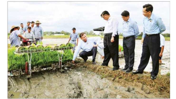 "(၁၇ - ၈ - ၂၀၂၅ )ရက်နေ့ မြန်မာ့အလင်းသတင်းစာ စာမျက်နှာ (၁၁)နှင့် မြဝတီသတင်းစာ စာမျက်နှာ (၁၅)"