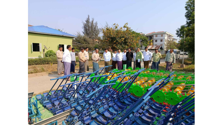 ရခိုင်ပြည်နယ်ဝန်ကြီးချုပ် ပြည်နယ်အစိုးရရန်ပုံငွေဖြင့်ဝယ်ယူသည့် လယ်ယာသုံးစက်ကိရိယာများရောက်ရှိနေမှုနှင့်တပ်ဆင်ပြီးစီးမှုအခြေအနေအား ကြည့်ရှုစစ်ဆေး